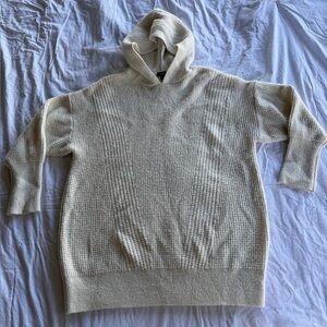 Express Women Cozy Hoodie Sweater Lightweight White Oversized Size M